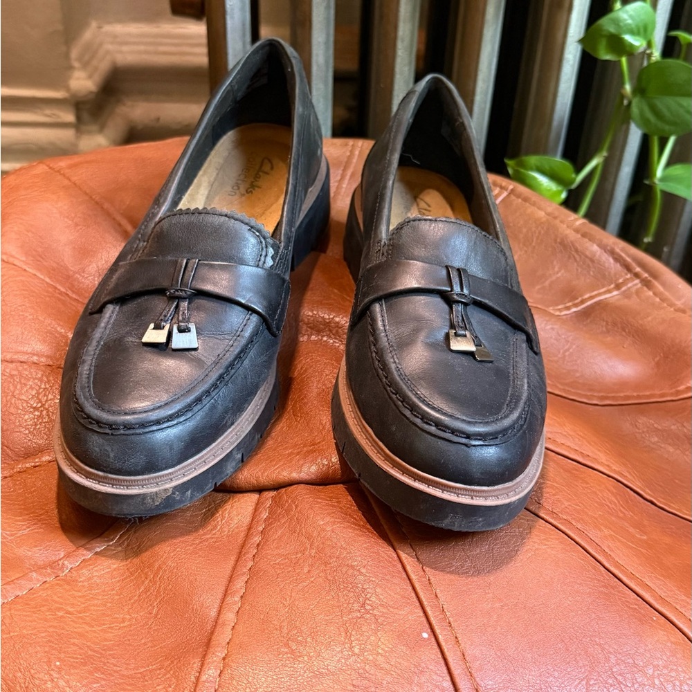 Clarks Black Leather Loafers Women’s Size 9